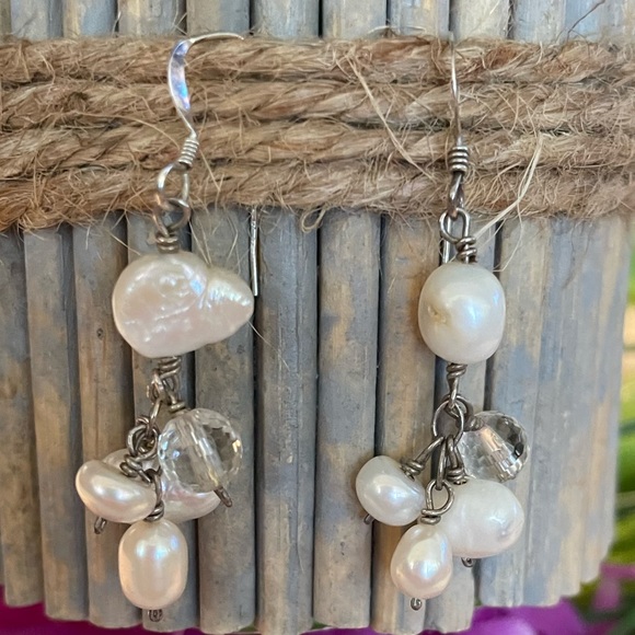 Silpada W0978 Pearl and Crystal Drop Earrings RETIRED - Picture 5 of 16